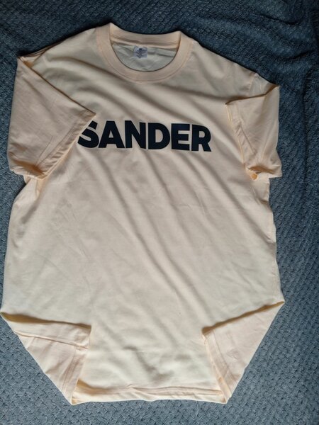 T-shirt graphique tendance