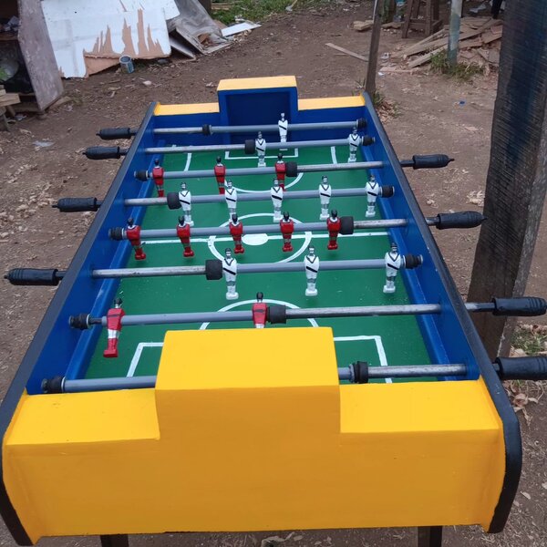 Table de baby-foot colorée