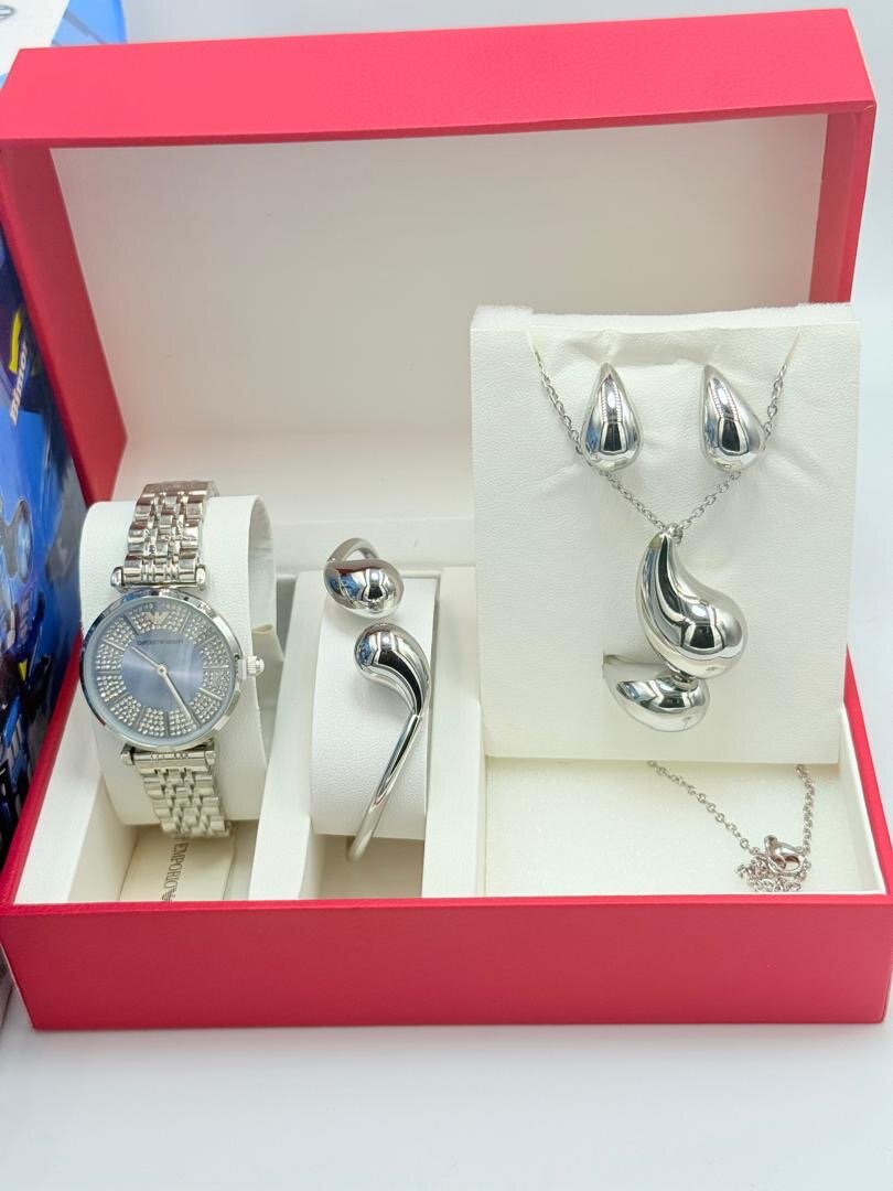 Ensemble Bijoux et Montre Femme