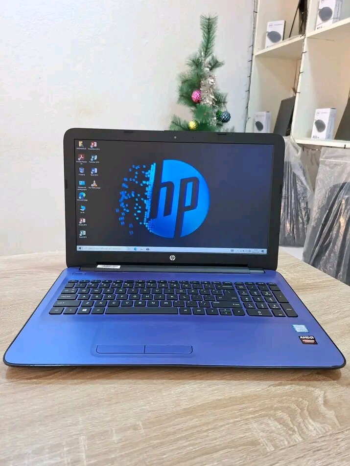HP Laptop AMD 15" Bleu