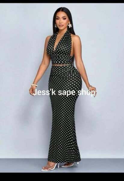 Robe longue à pois élégante