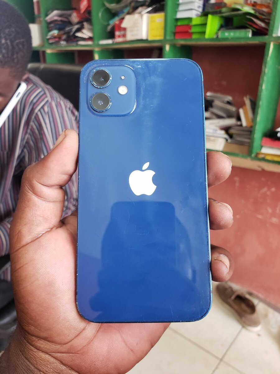 Iphone 12 simple