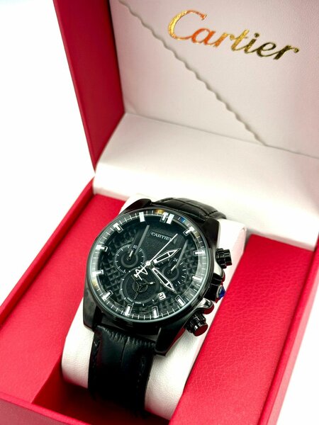 Montre élégante en cuir