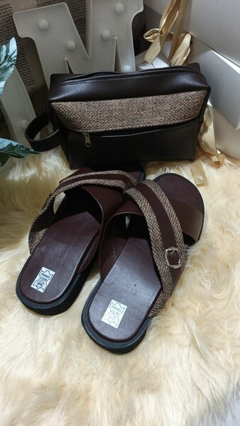 Sandales croisées en cuir