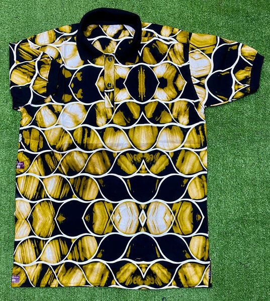 Polo imprimé vibrant