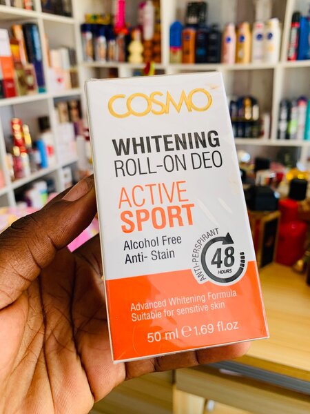Cosmo whitening roll on