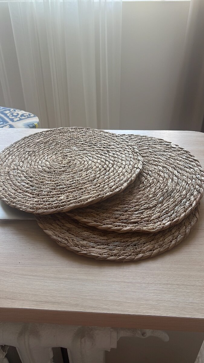 Сервировочные  плетеные салфетки