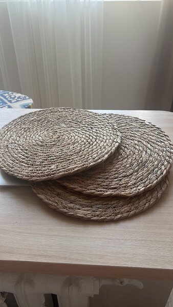 Сервировочные  плетеные салфетки