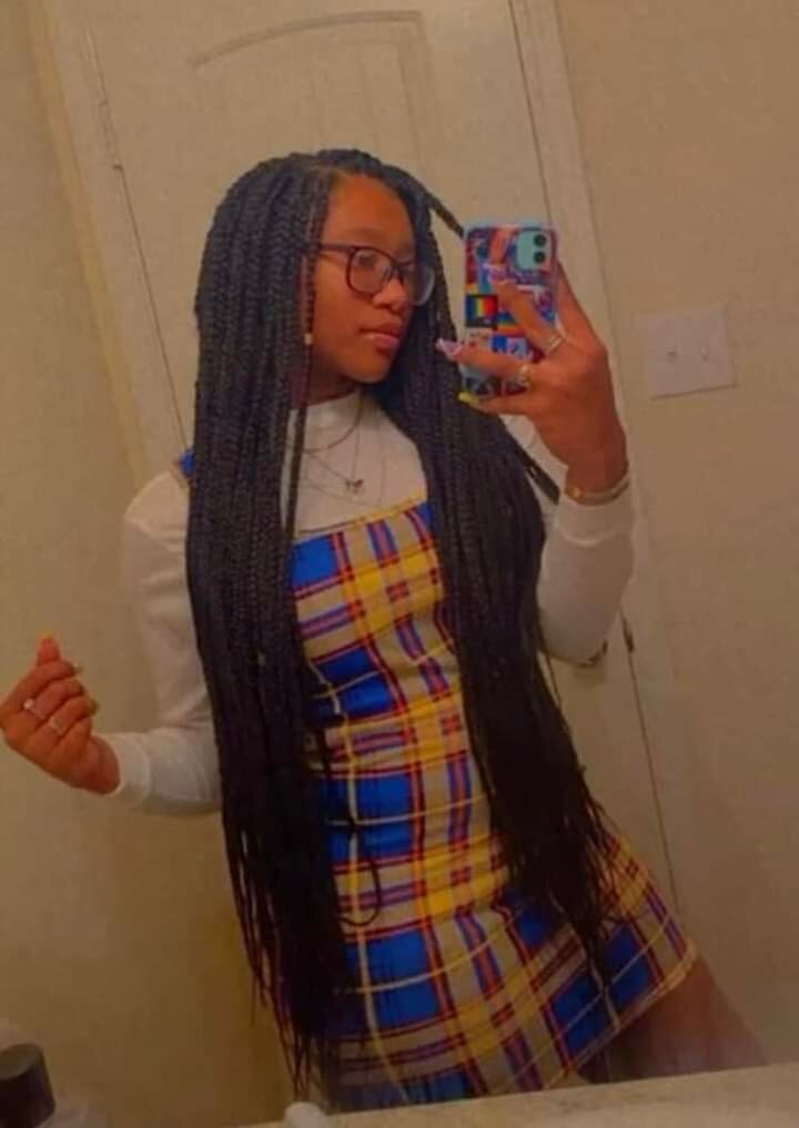 Robe moulante à carreaux tendance