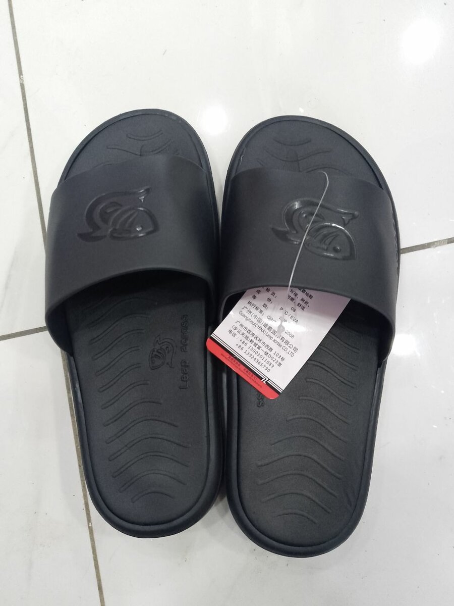 Claquettes confort homme intérieur