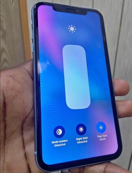 iPhone XR 64GB Bleu