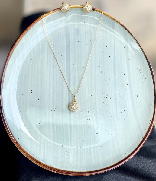 Collier en pendentif doré