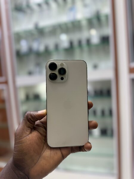 13 pro max 128Go  Message écra