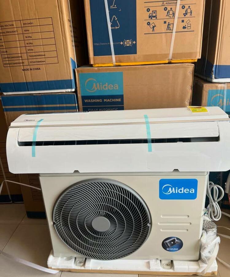 MIDEA AIR CONDITIONER