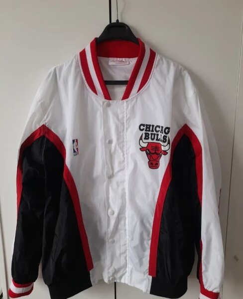 VINTAGE NBA CHICAGO BULLS