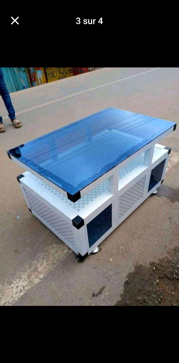 Table basse moderne en verre