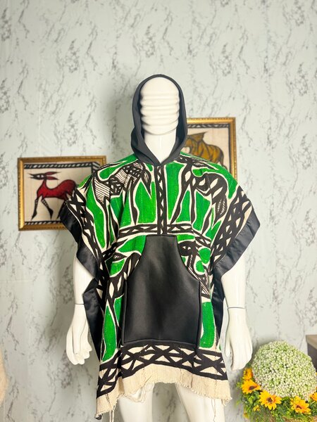 Poncho ethnique à capuche