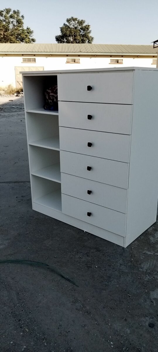 Side tables, chest of drawers