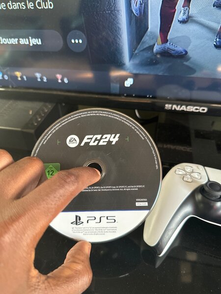 CD FC24 PS5