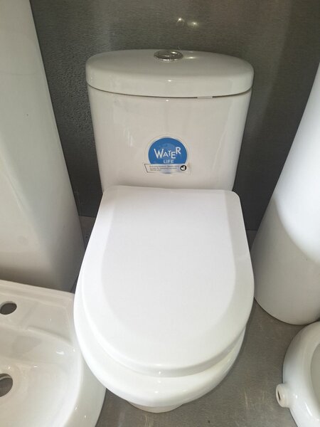 Toilette moderne enfant