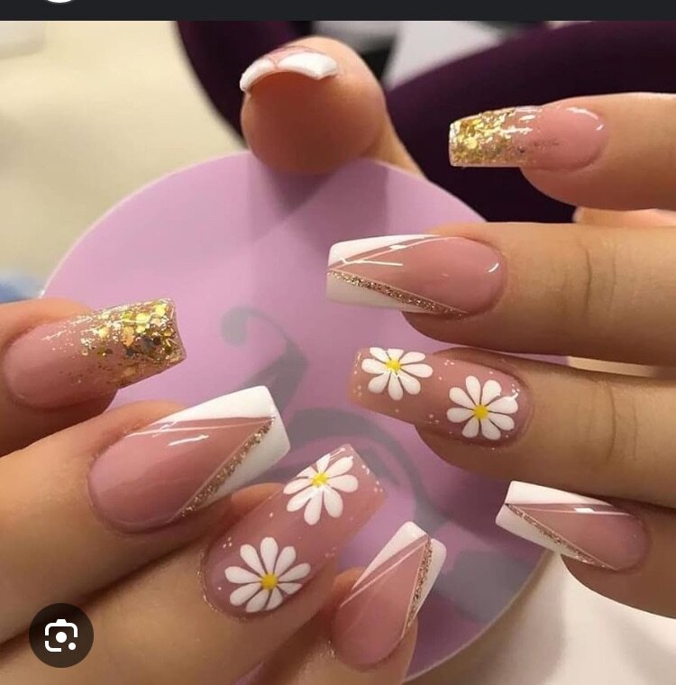 Press on nails