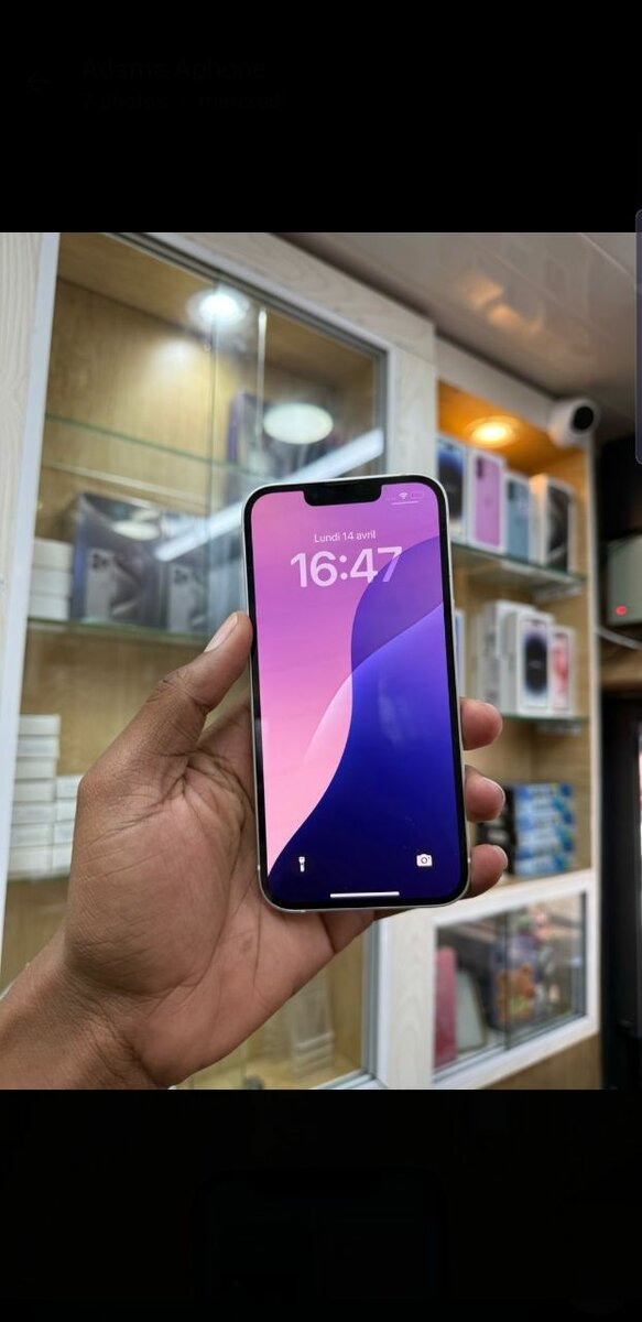 iPhone 13simple cuasi neuf