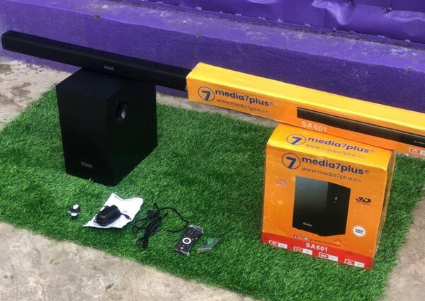 Media 7 plus sound bar and woo