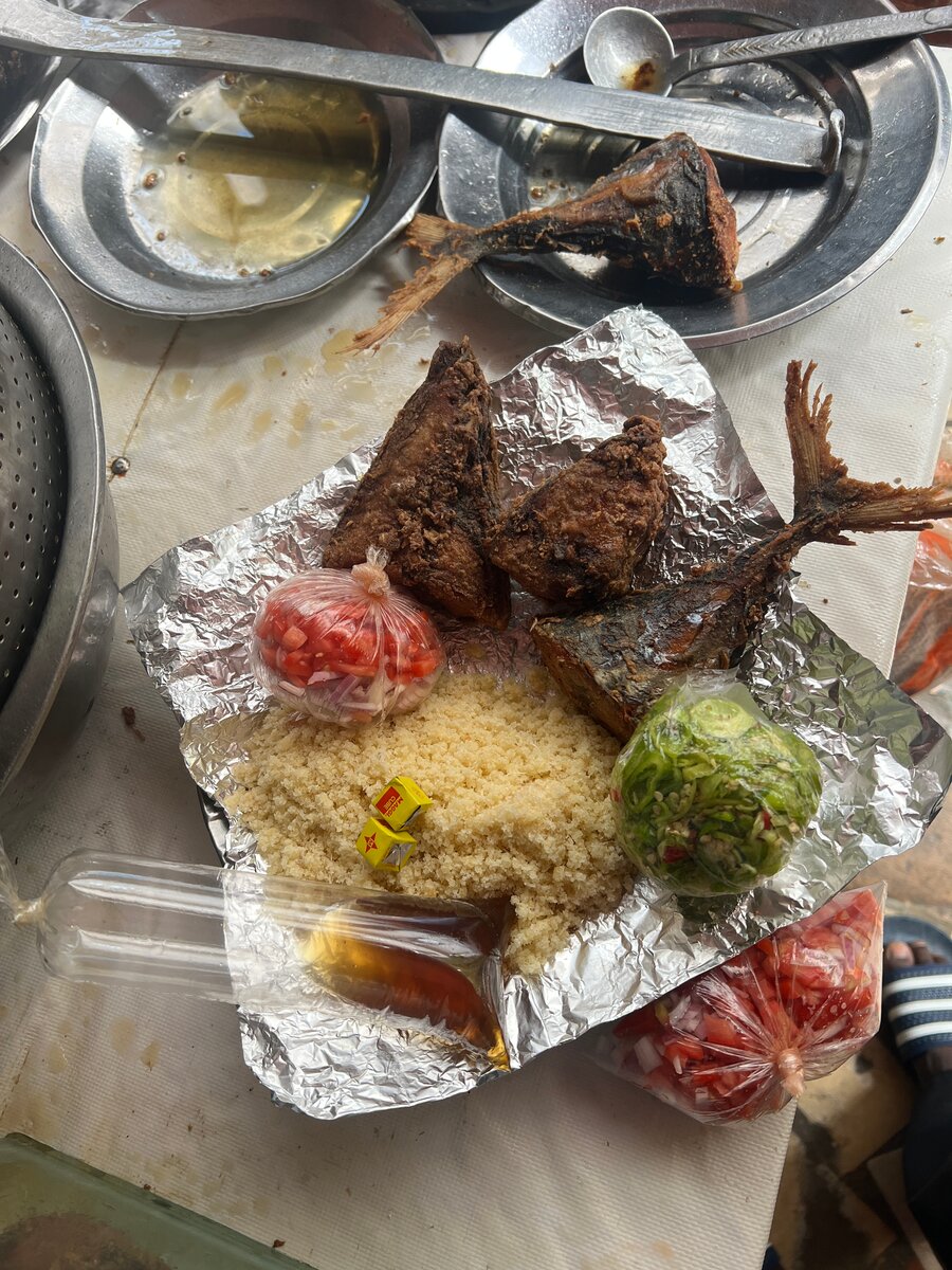 Repas de poisson épicé