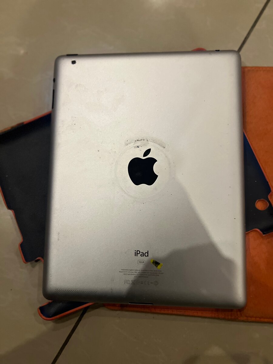 iPad 2 16Go Wi-Fi Argent