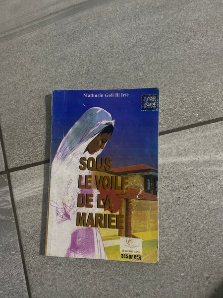 Livre "Sous le Voile de la Mariée"