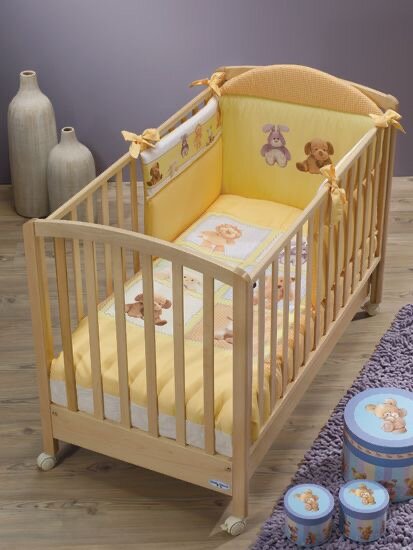 Lit bébé en bois élégant