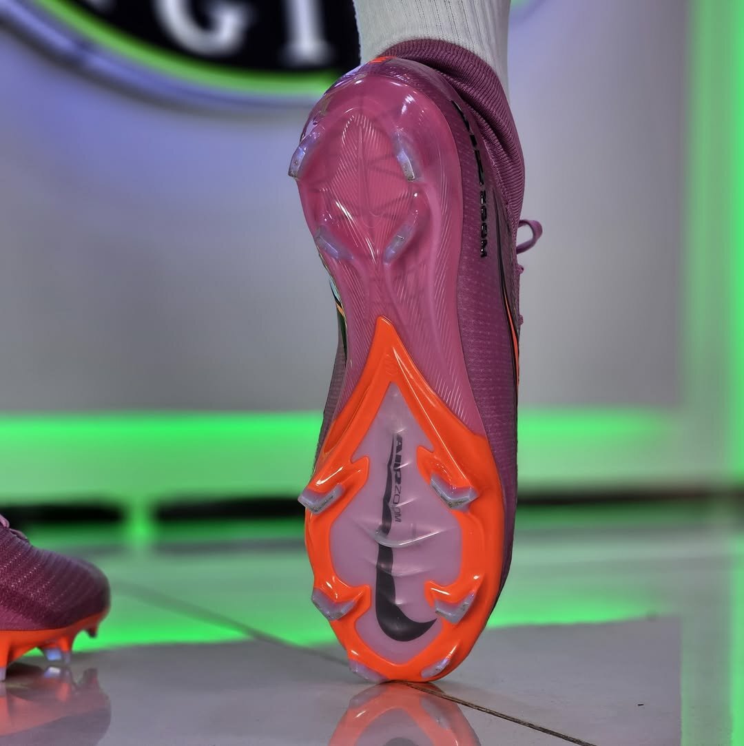 Chaussures de Football Roses