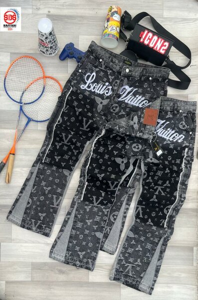 Jeans tendance Louis V. Gros b