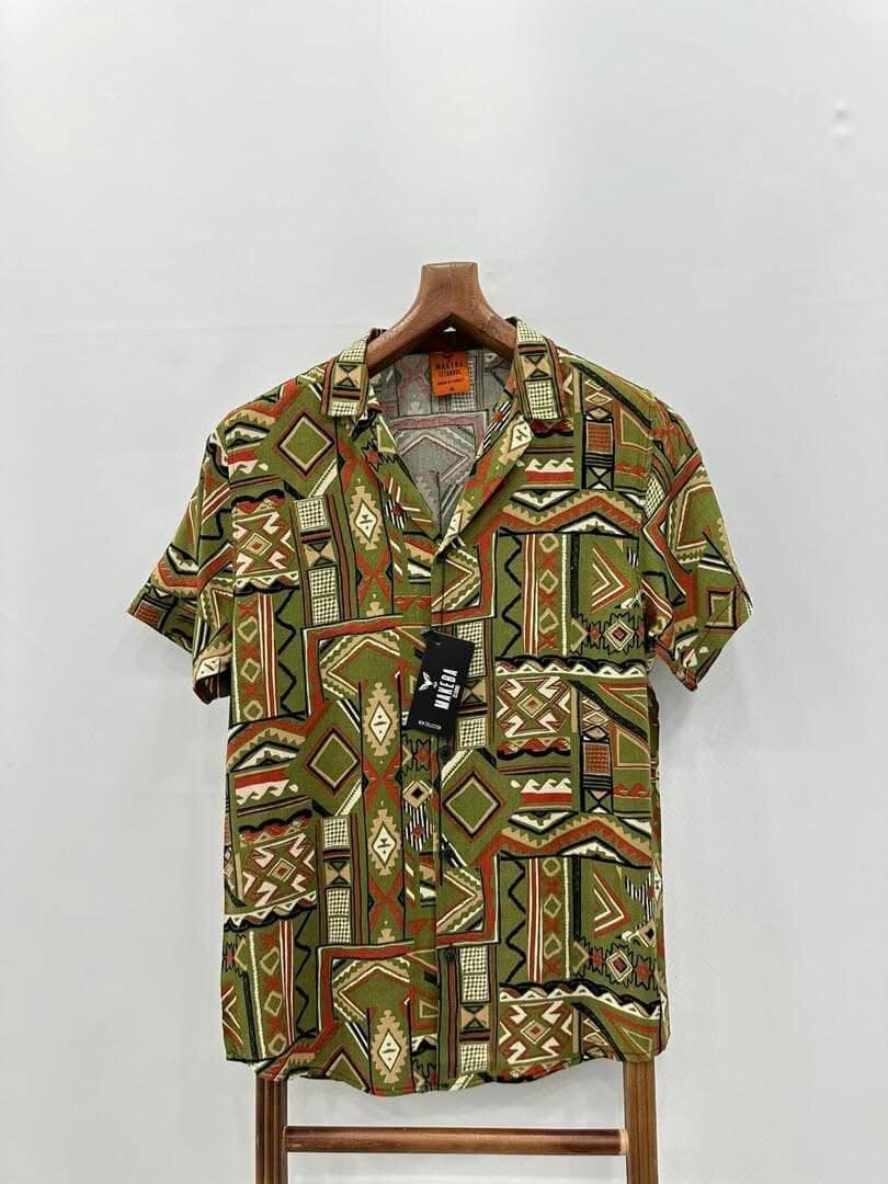 Chemises colorées en coton