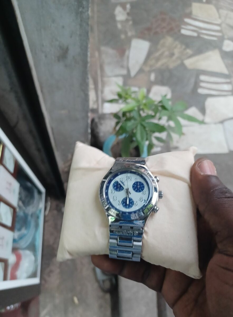 Montre chronographe en acier