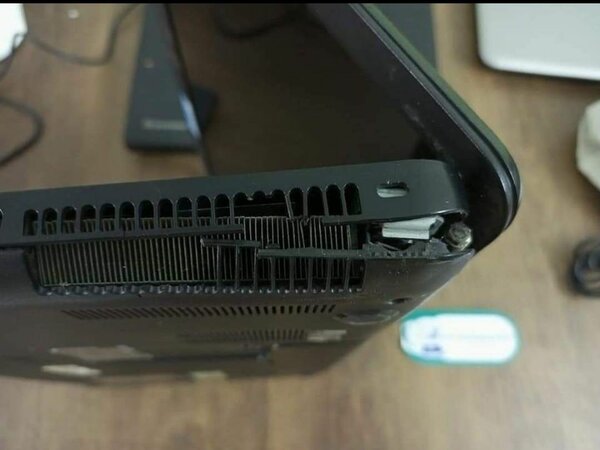 Charnière pour ordinateur portable