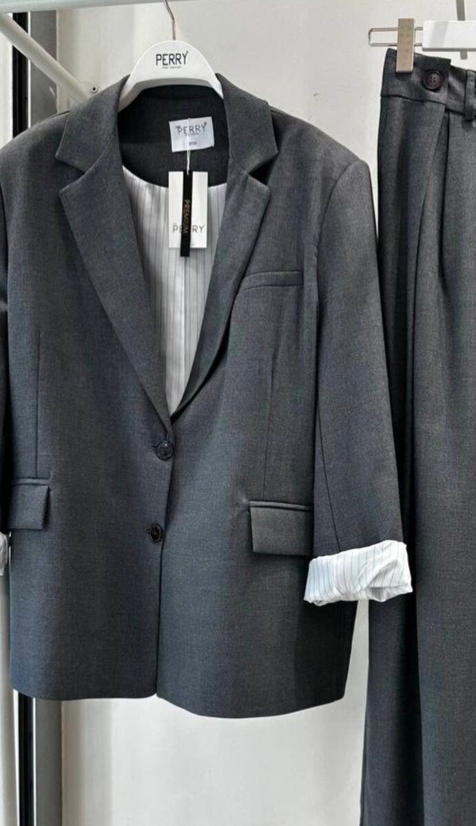 Костюм 2500,Кардиган 1000