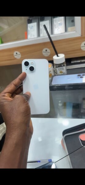 iPhone Blanc avec Écran Retina