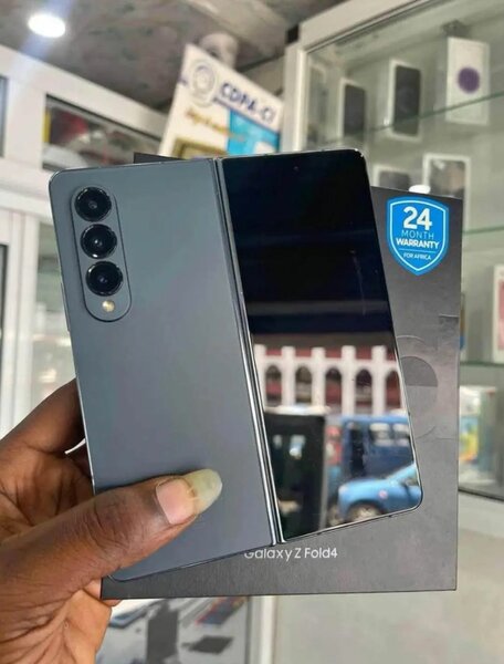 Samsung Galaxy Z Fold 3