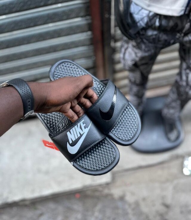 Nike benassi