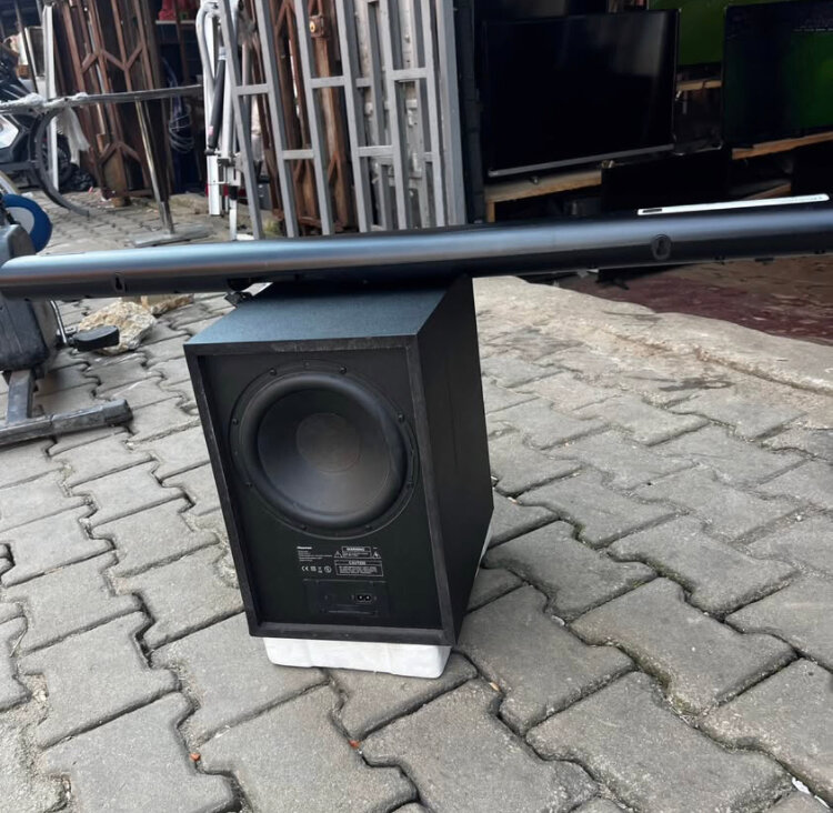 Barre de son avec caisson basses