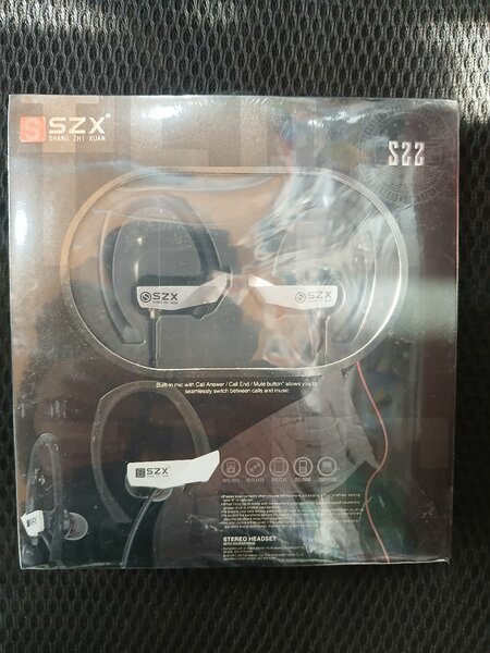 Цвет чёрный