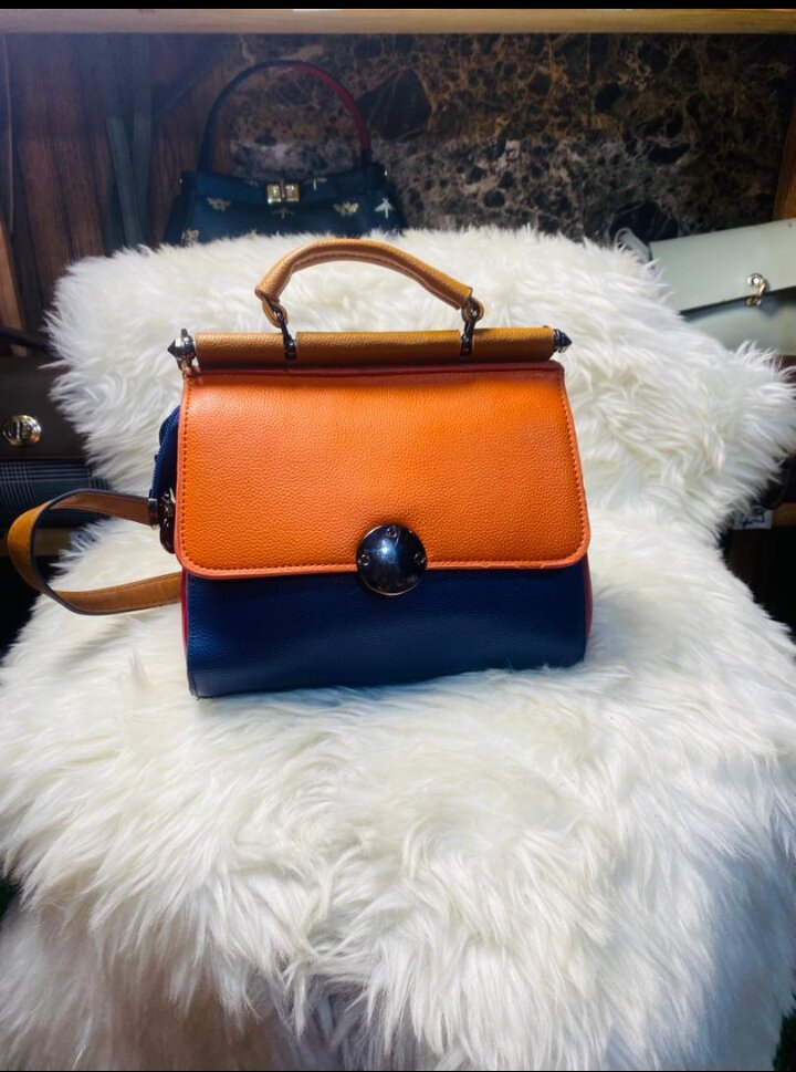 Élégant sac à main en cuir