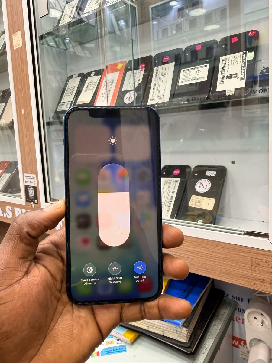 iPhone 12 simple 64Go Casi ret