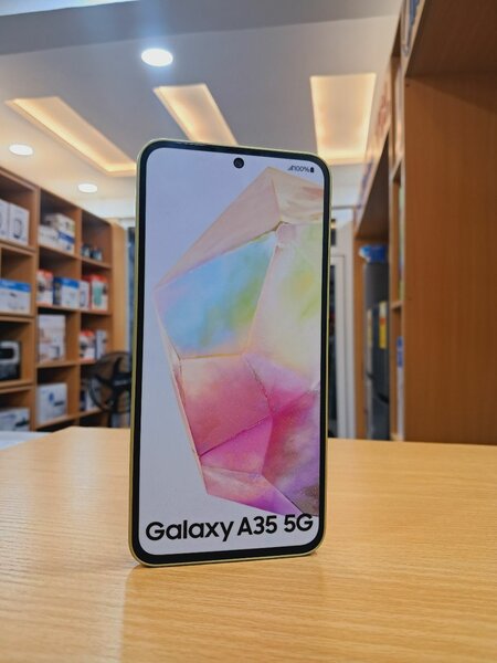 Awesome lemon Green Samsung Galaxy A35 256gb
