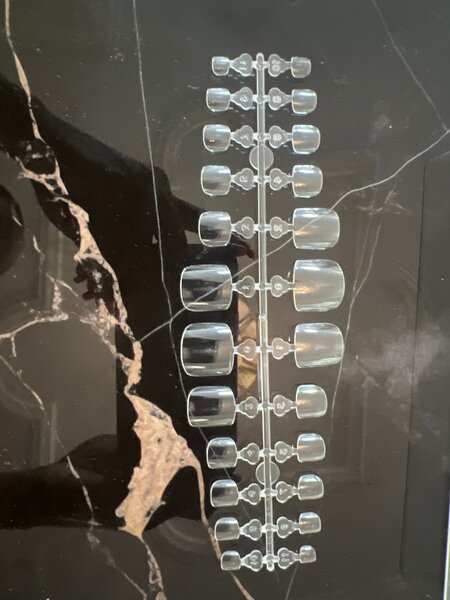 Faux ongles pour les pied