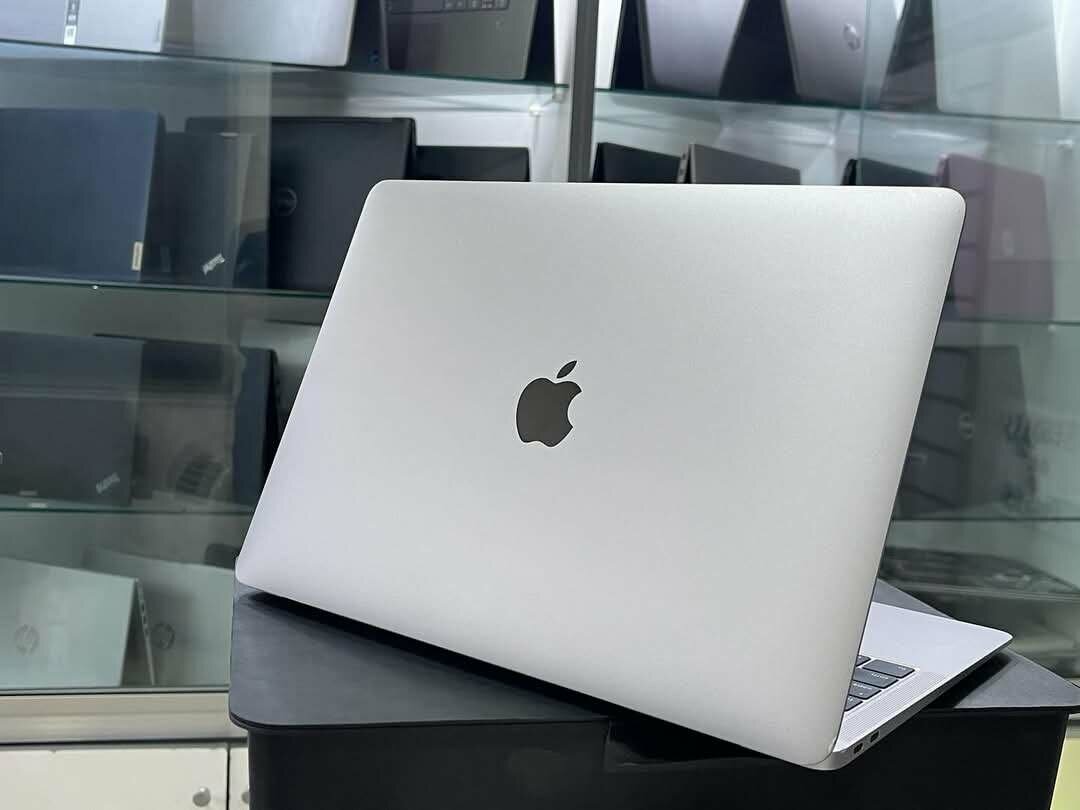 MacBook Pro 2019 13"