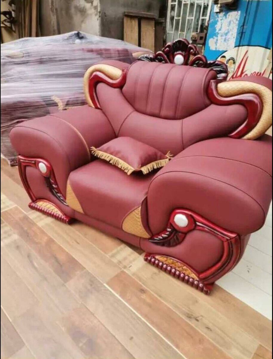 ANTIQUE SET SOFA CHAIRS