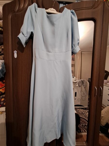 Женское вечернее платье,с открытой спинкой