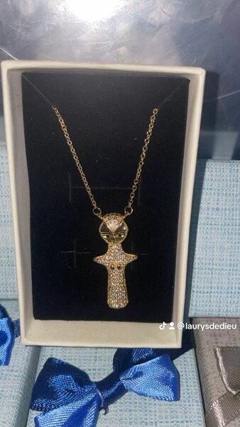 Collier pendentif élégant strass